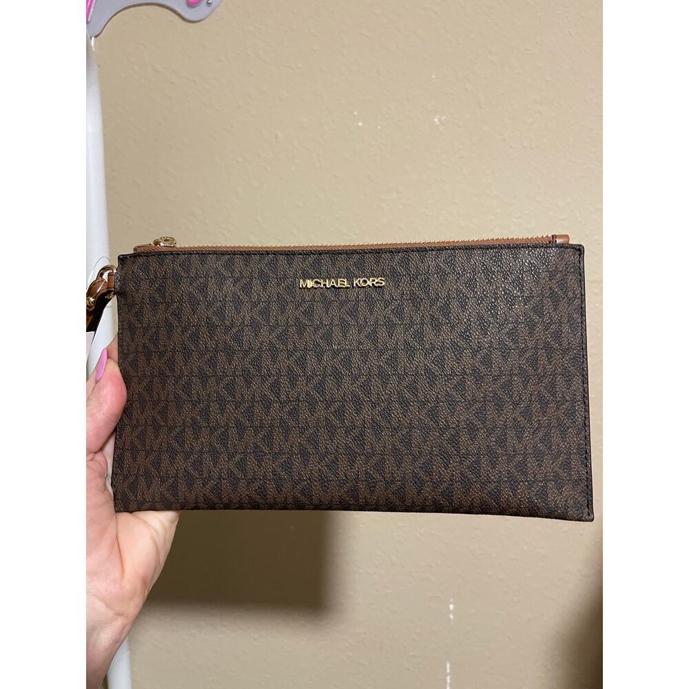 Michael Kors Jet Set Travel Large Wristlet
